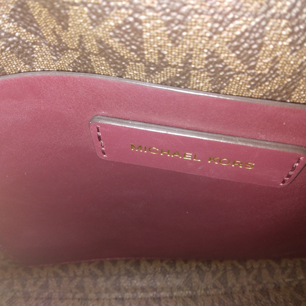 Michael Kors monogram satchel bag - Picture 6 of 16